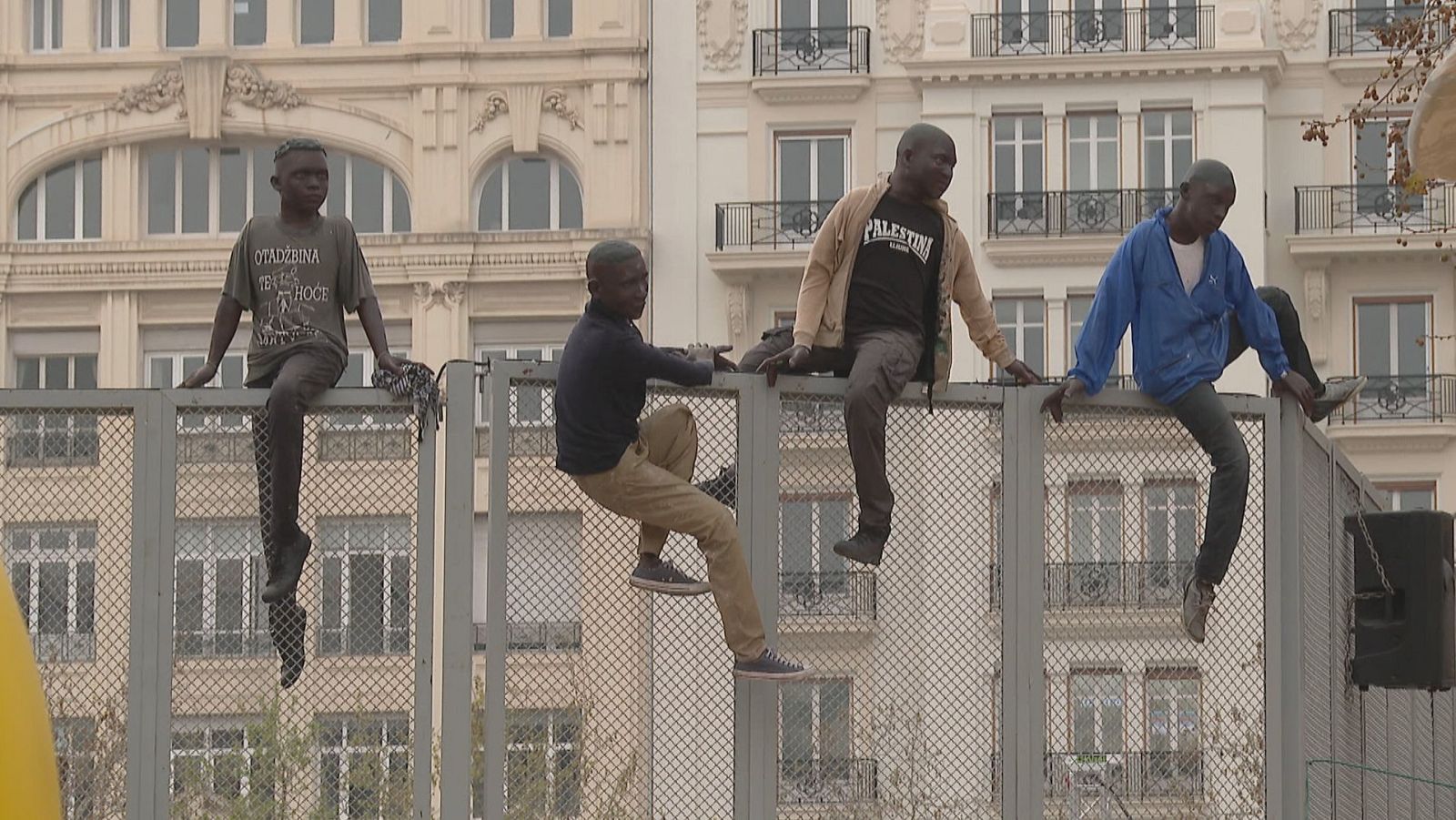 El Ayuntamiento de Valencia cambia las bases de elección de artistas para no herir sensibilidades - L'informatiu - Comunitat Valenciana | Ver