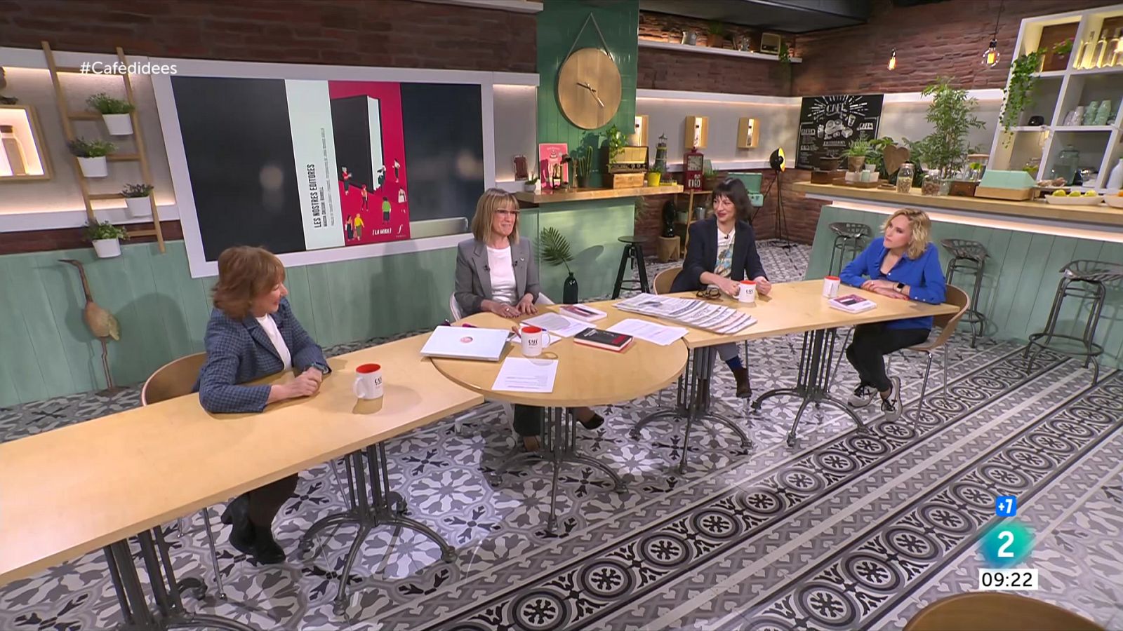 Magda Gregori ens presenta el llibre 'Les nostres editores' - Cafè d'idees | Veure