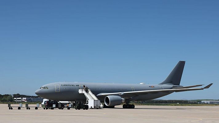 Un avión medicalizado del Ministerio de Defensa repatria al español que llevaba hospitalizado mes y medio en Bangkok