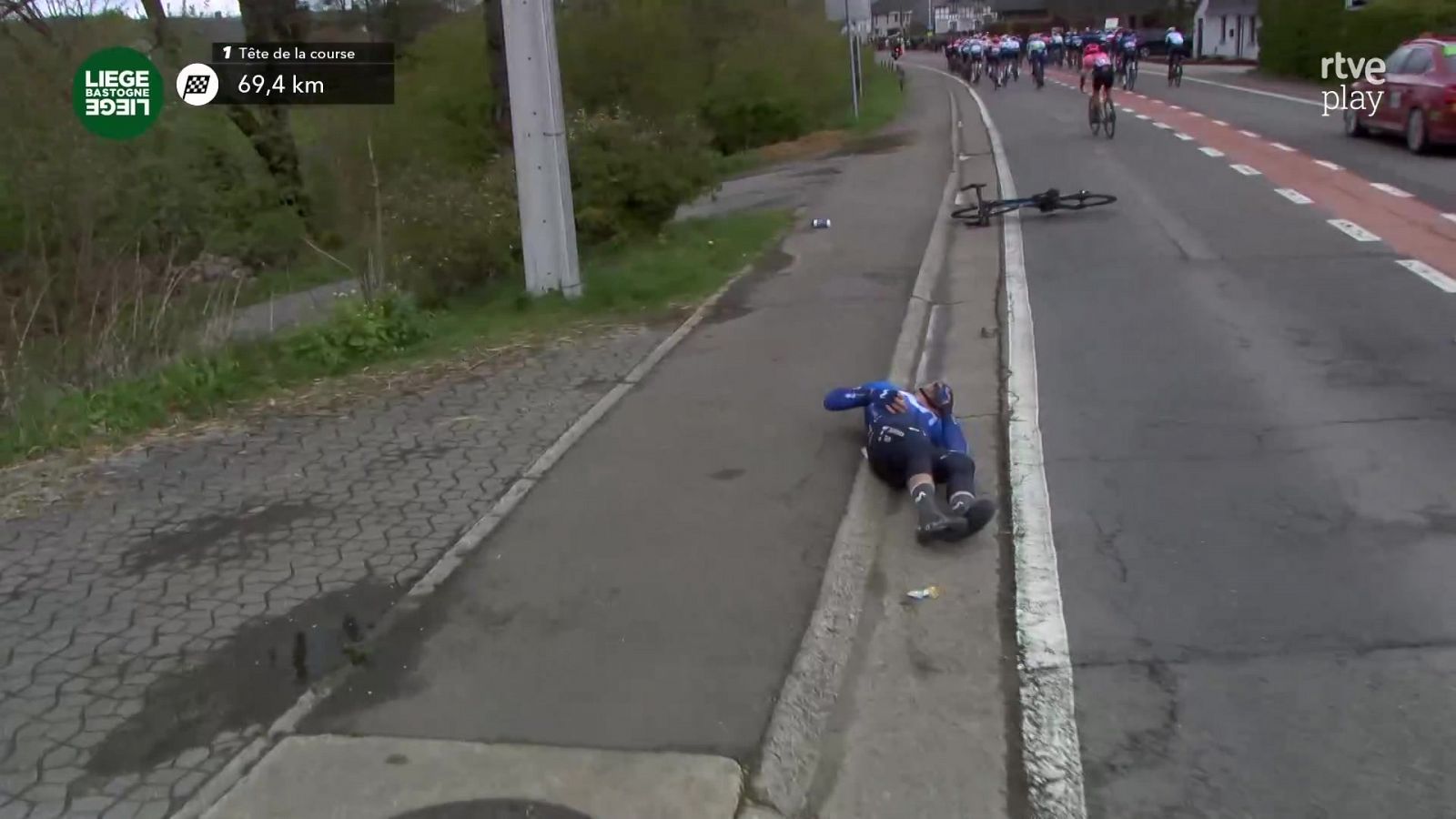 Carlos Canal sufre un traumatismo craneal Lieja - Bastoña - Lieja - Ciclismo | Ver