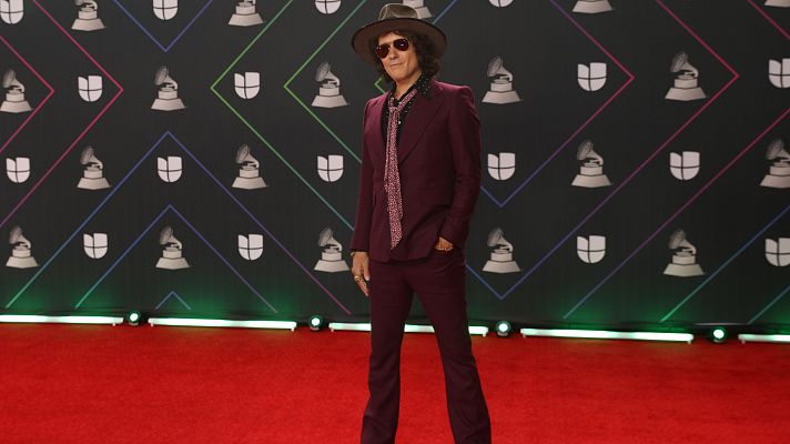 Telediario 1 - Enrique Bunbury presenta su nuevo libro 'Microdosis'