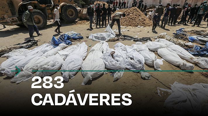 Recuperan 73 cuerpos más de una fosa común hallada en Jan Yunis