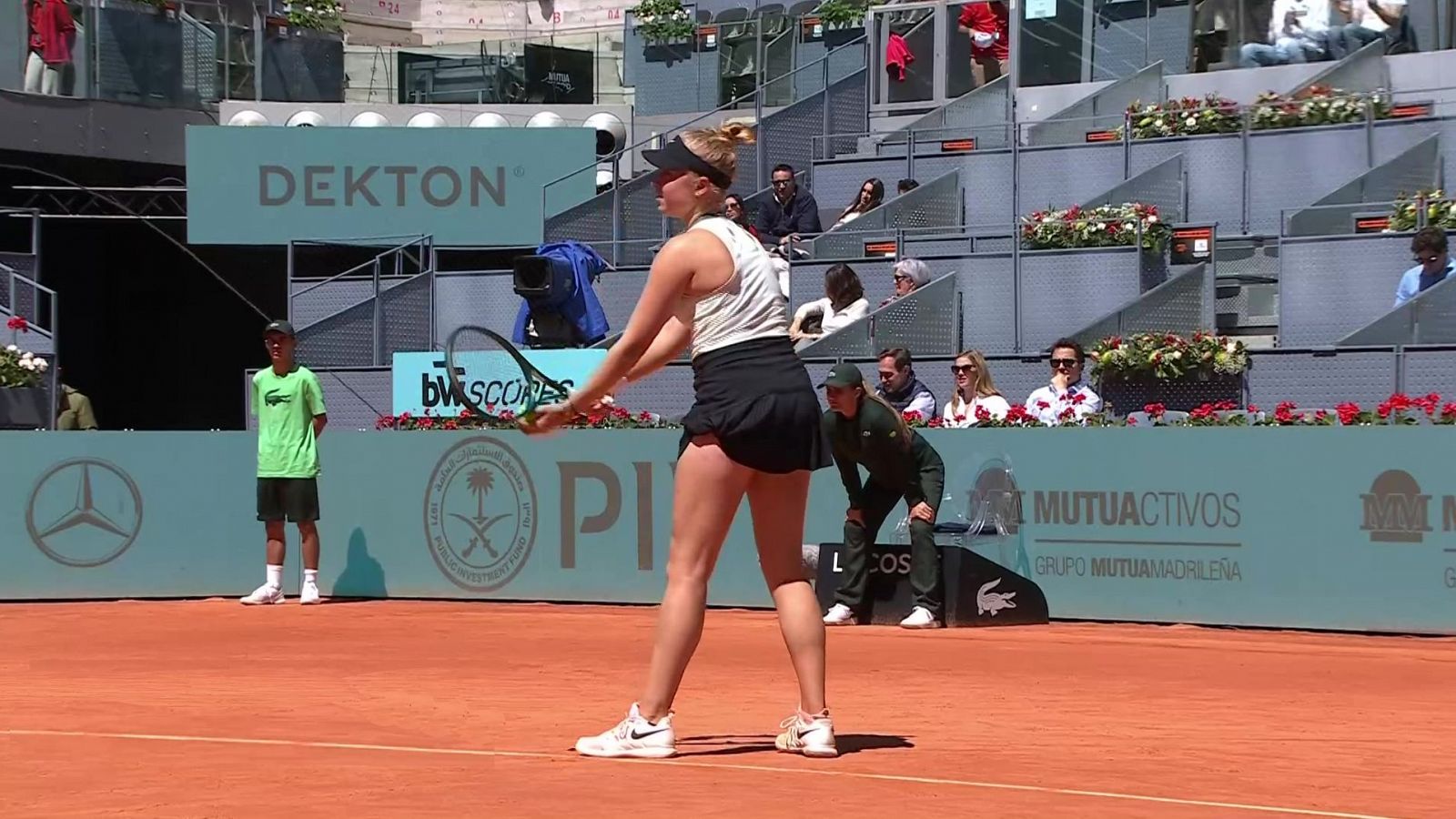 Tenis - WTA Mutua Madrid Open:  B. Fruhvirtova – A. Rus