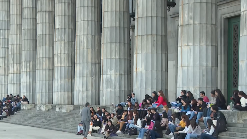 Las universidades de Argentina denuncian los recortes en Educación | Ver