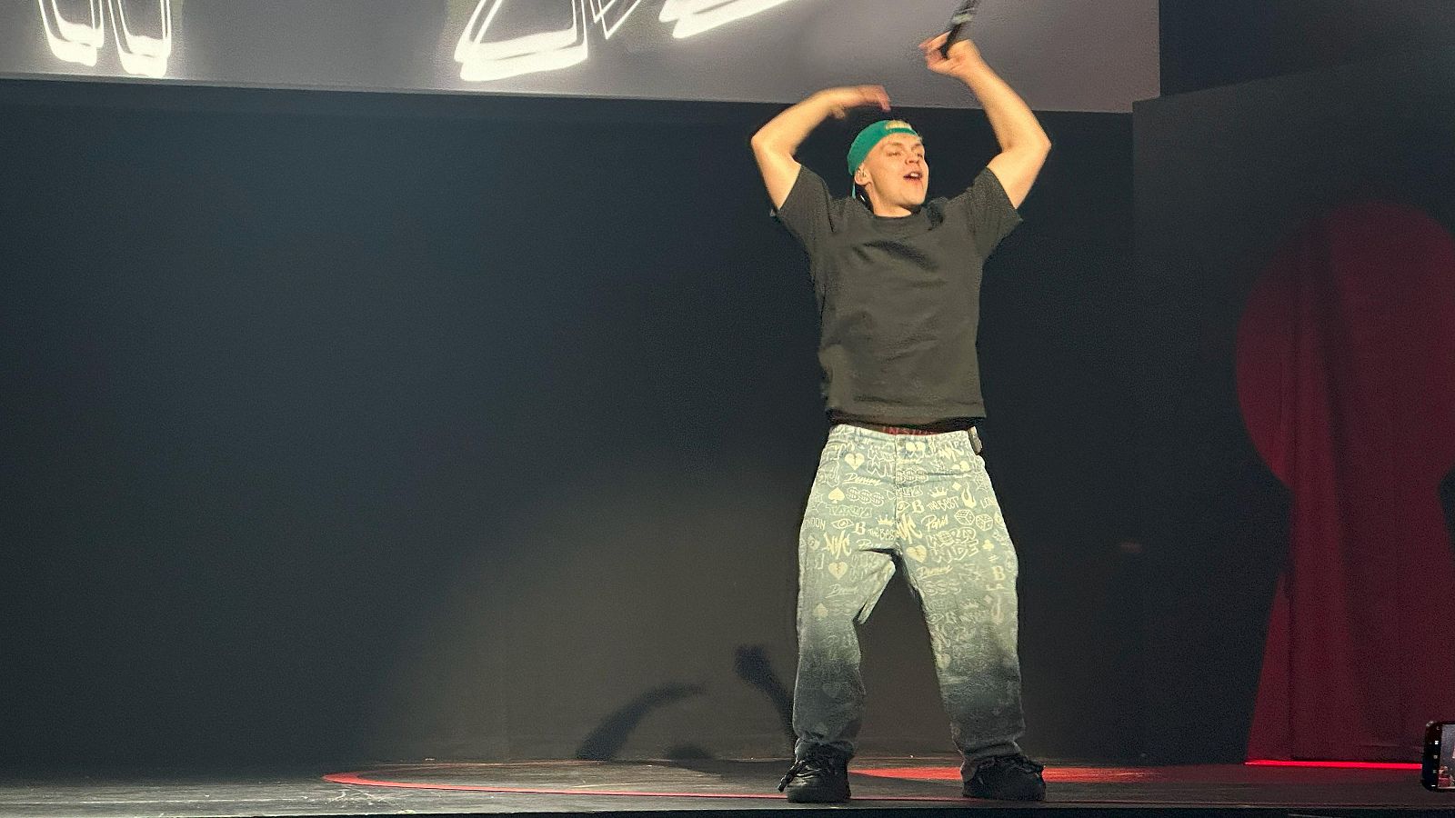 Eurovisión 2024 | Actuación de Almácor con 'Brillos platino' en el concierto | Ver