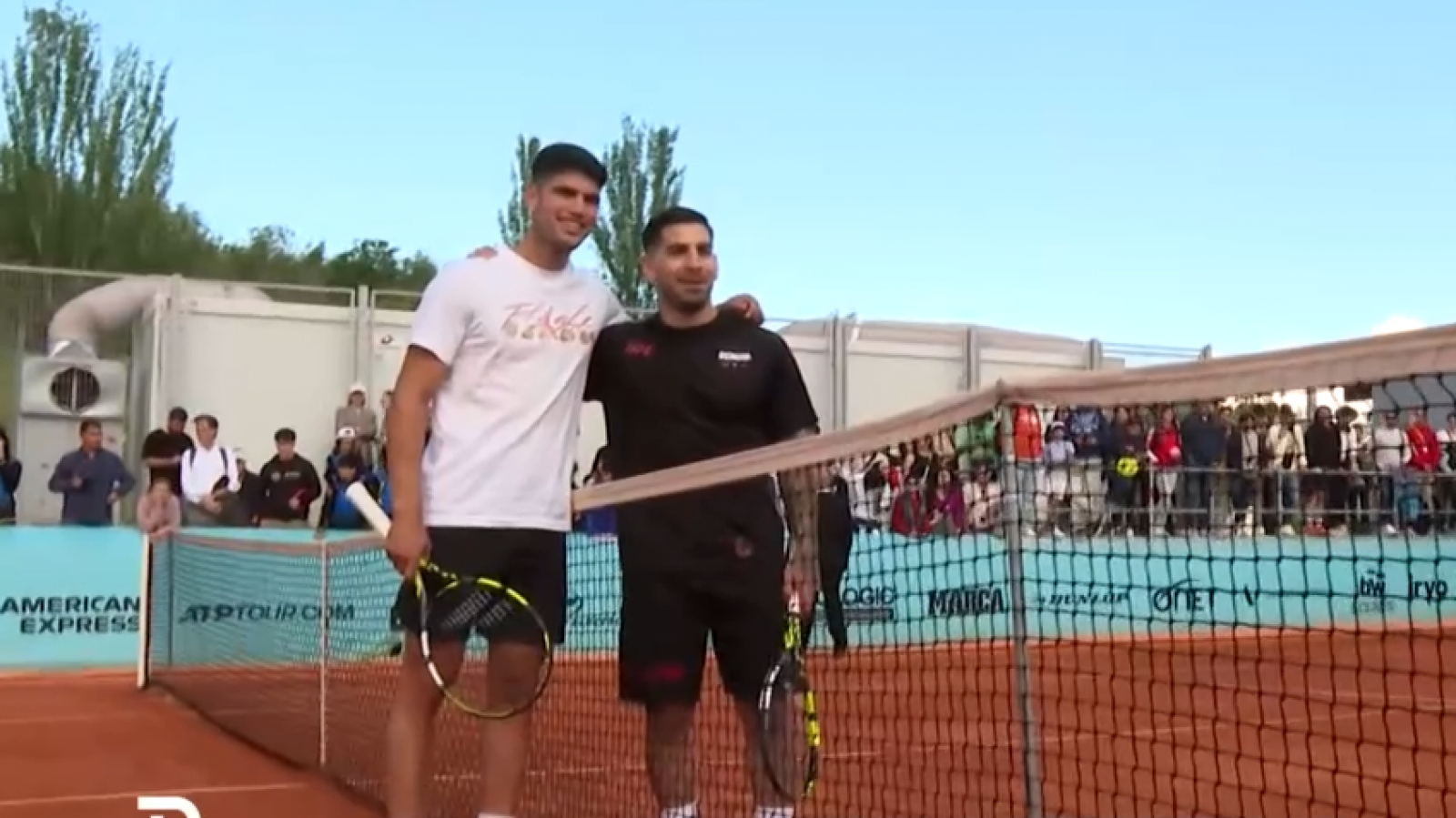 Ilia Topuria visita a Carlos Alcaraz en la Caja Mágica antes del Mutua