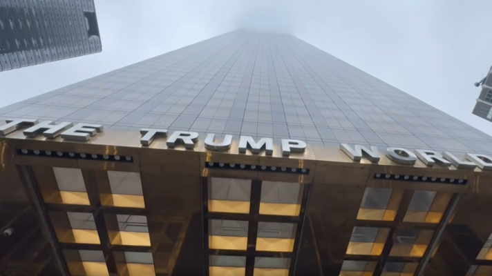 Telediario 2 - El exportero de la Torre Trump cobró 30.000 dólares para no revelar un rumor sobre una hija secreta de Trump