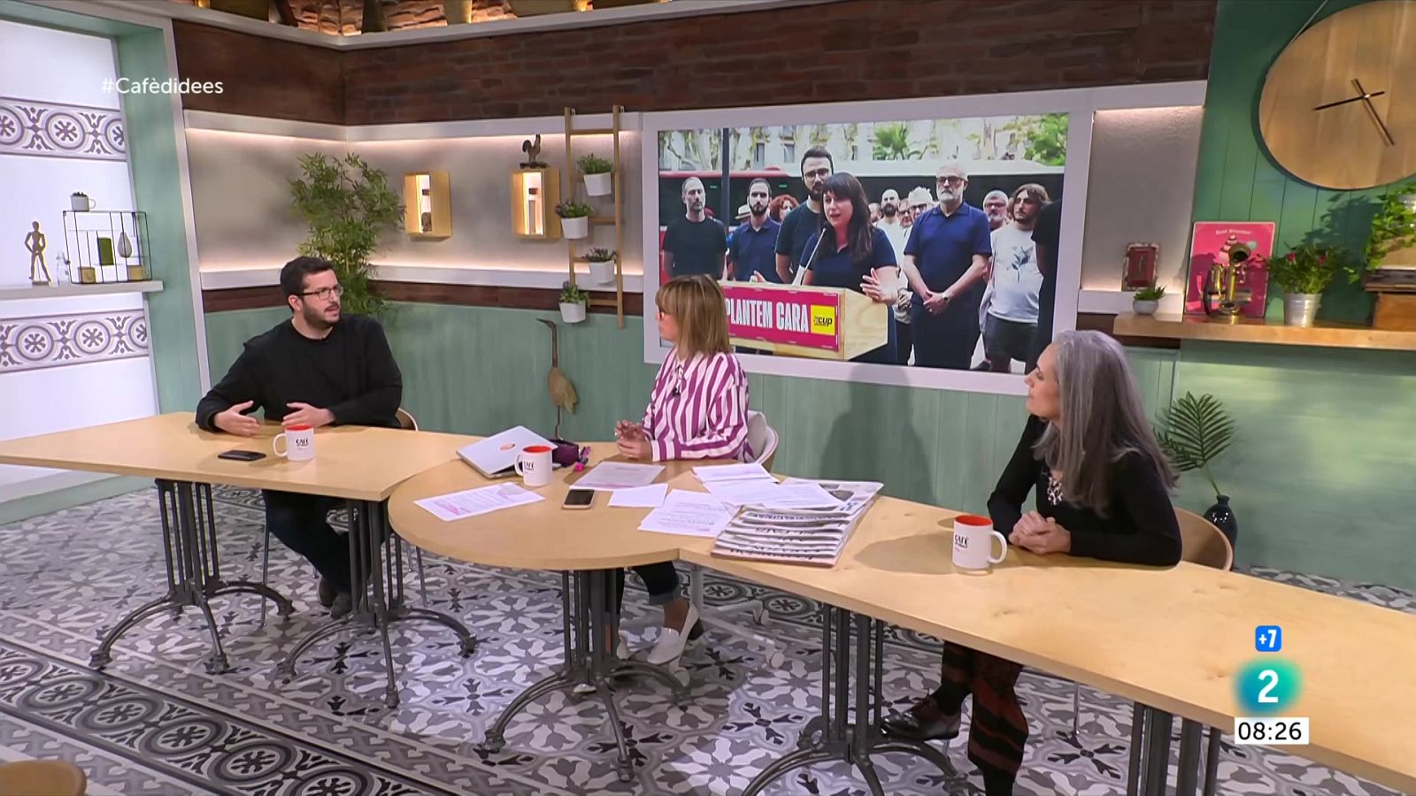 Gemma Nierga entrevista Laure Vega. Parlem amb Izaskun Arretxe, directora de l'ILC. I obrim boca de cara al certamen cinematogràfic d'aquest dimecres