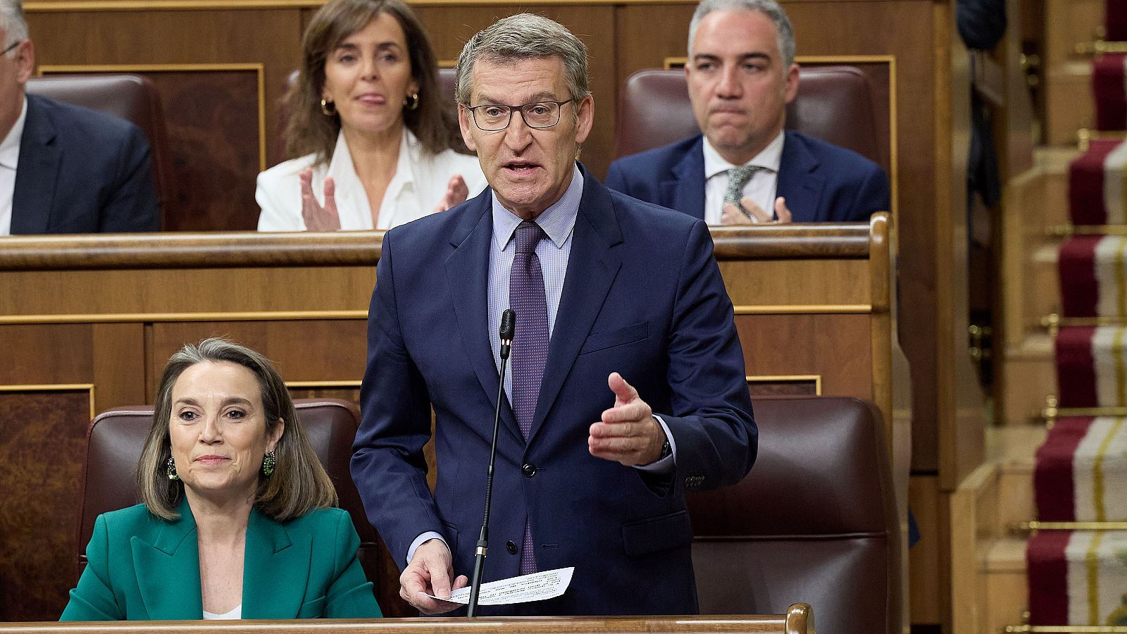 Rifirrafe entre Sánchezs y Feijóo en el Congreso por las elecciones vascas
