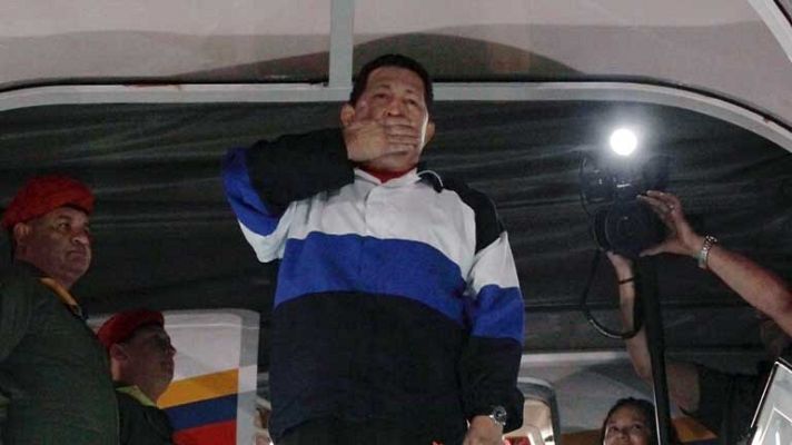 Telediario 1 - Hugo Chávez regresa a Cuba