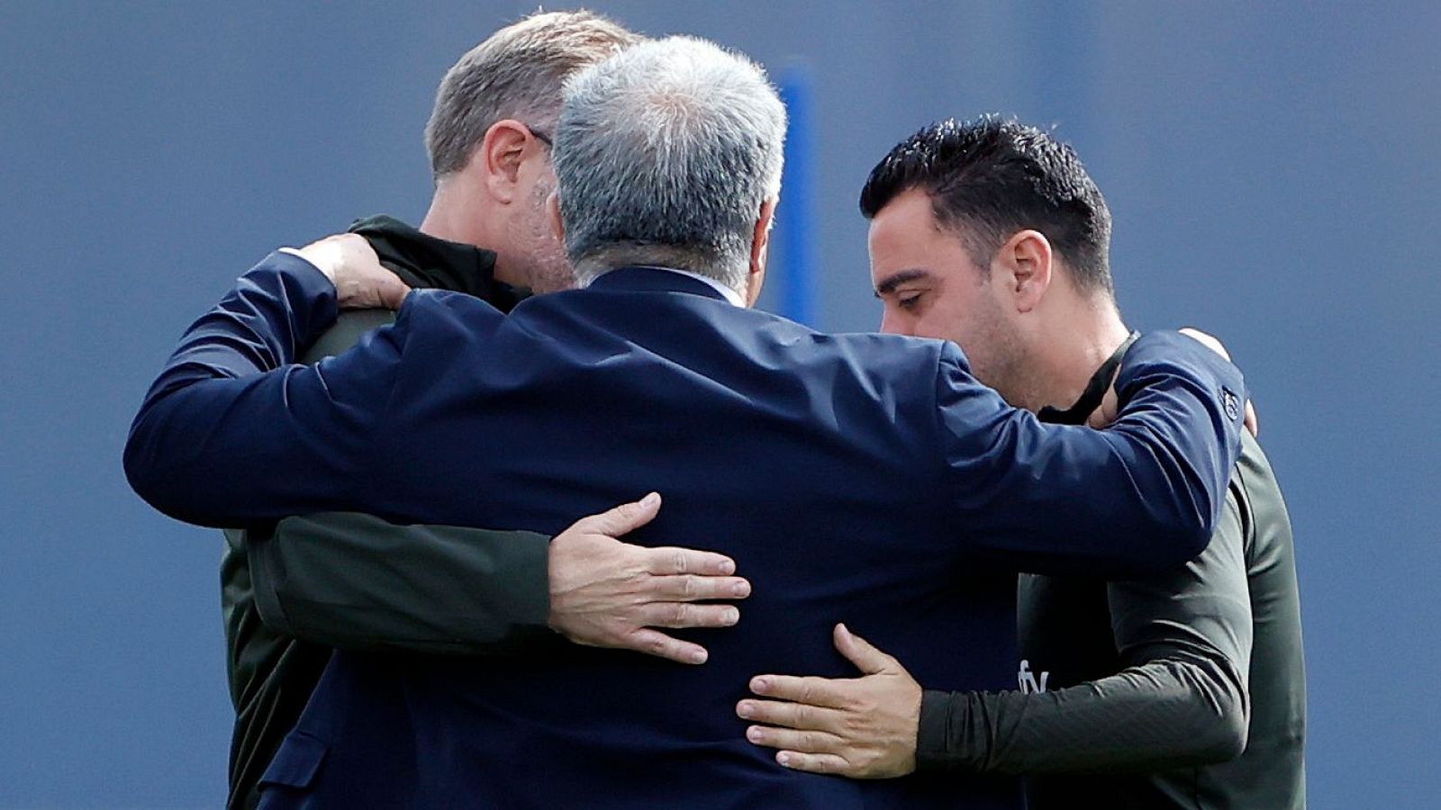 Xavi se queda en el Barça un año más, hasta 2025