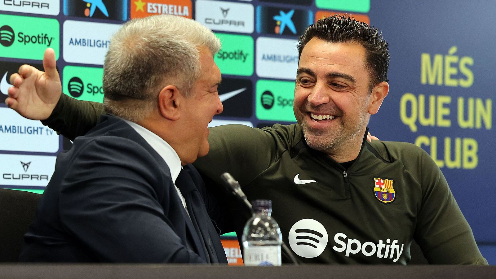 Las declaraciones de Xavi al anunciar que sigue en el Barça