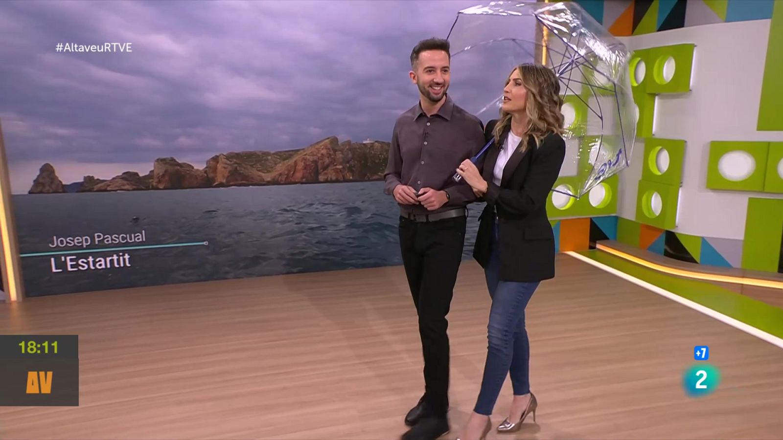 L'altaveu: Xavi Hernández i Pedro Sánchez, monedes falses i la catifa dels Premis Sant Jordi - L'altaveu | Veure