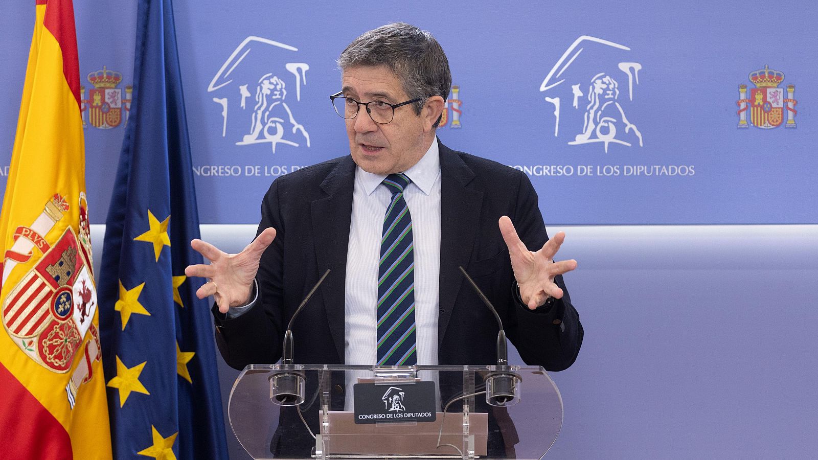 Patxi López: "Estamos haciendo todo lo posible para que Sánchez siga, le debemos mucho" - Informativo 24h | Ver