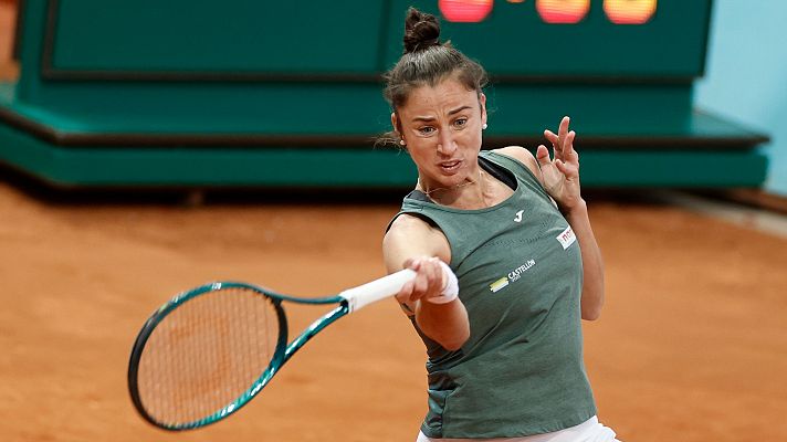 Sara Sorribes doblega a la bielorrusa Azarenka