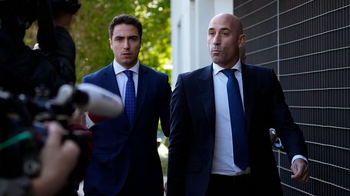 Diario 24 - Luis Rubiales niega ante la juez haber recibido o pagado comisiones a Gerard Piqué