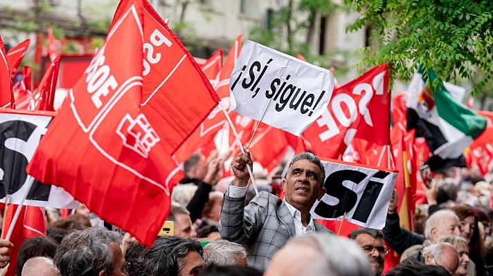 Sánchez: "El momento clave fue la madrugada del sábado después del Comité Federal y las movilizaciones"