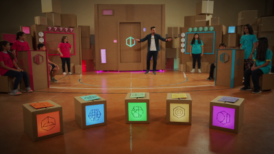 Un colegio, dos equipos, cinco personajes históricos y un reto...¡arranca 'Aprendemos en Clan. La caja! - Aprendemos en Clan. La Caja | Ver