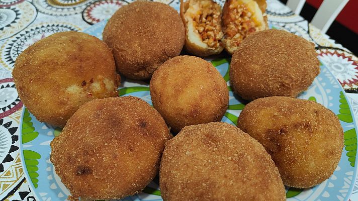 Receta de bombas de patata rellena