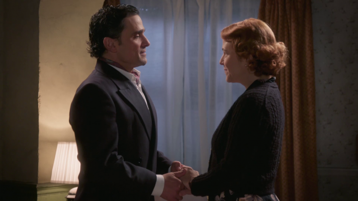 Salón de té La Moderna - Pietro y Antonia se dan su primer beso