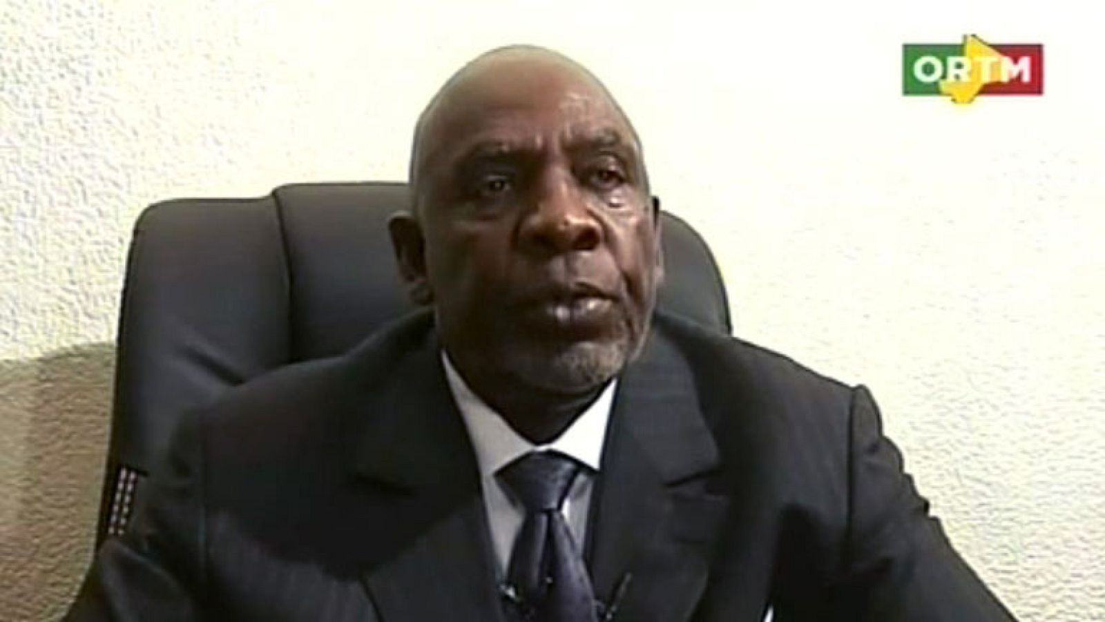 Dimite el primer ministro de Mali tras ser detenido por militares golpistas