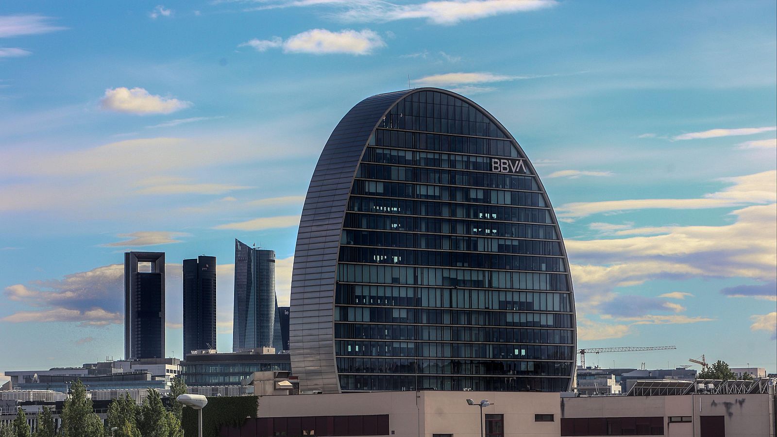 Fusión BBVA y Sabadell: menos competencia y consumidores en riesgo | Ver