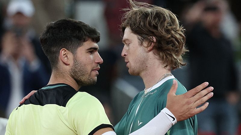 Andrey Rublev - Carlos Alcaraz | Resumen del partido del Mutua Madrid Open - Tenis | Ver