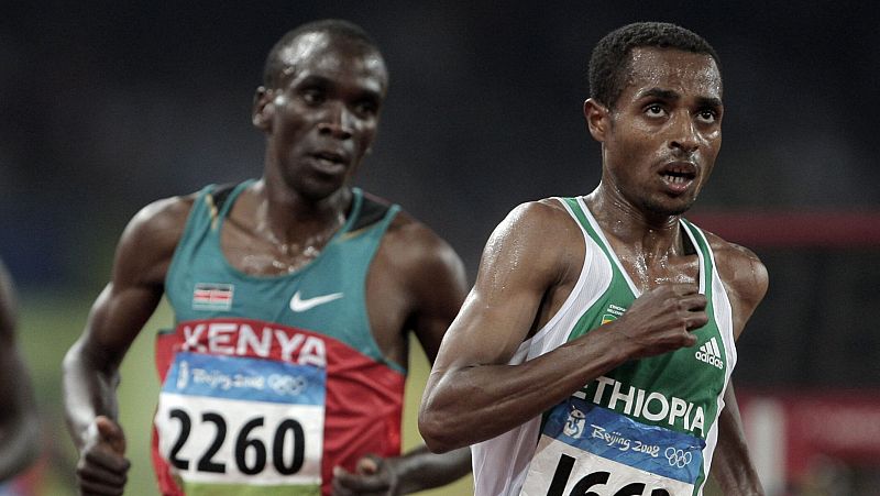 Bekele se enfrentará a Kipchoge en el maratón de París y revivirán su rivalidad olímpica 16 años después