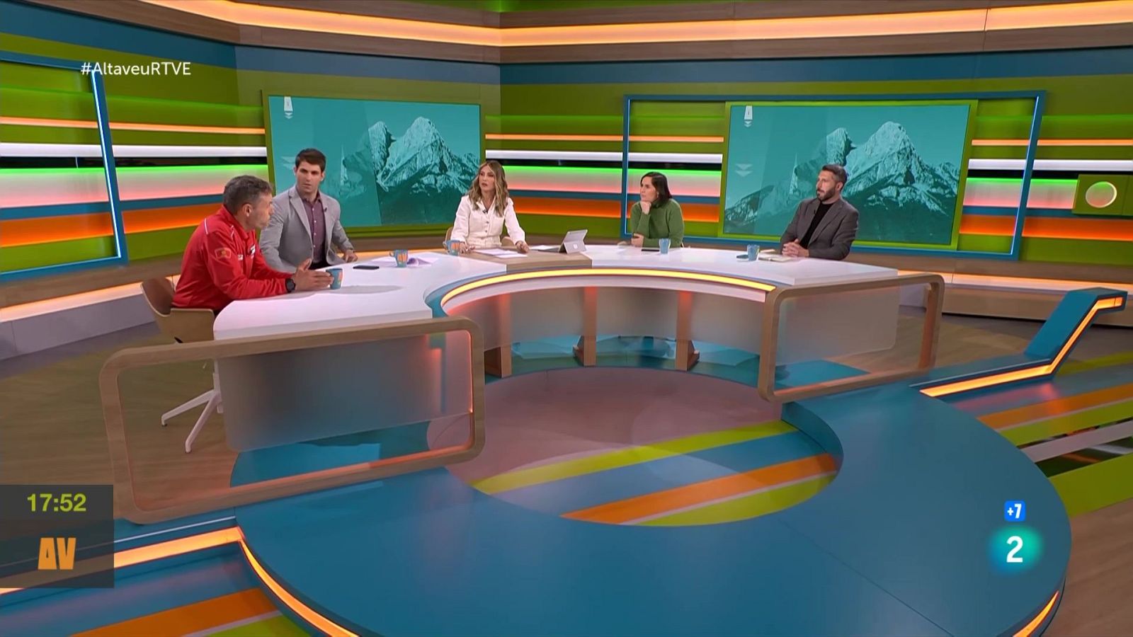 L'altaveu: Beauty parties, rescats de muntanya i un tractament pioner del Parkinson - L'altaveu | Veure