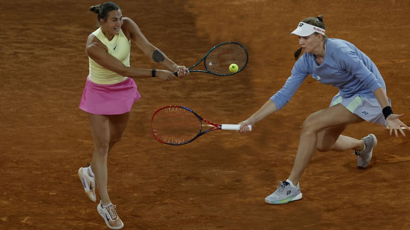 Tenis - WTA Mutua Madrid Open. 2ª Semifinal: E. Rybakina - A. Sabalenka - 02/05/24