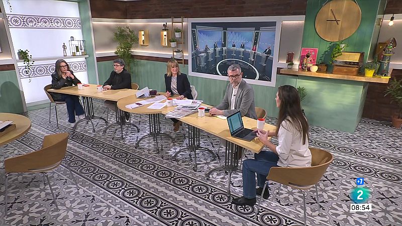 Gemma Nierga entrevista Carlos Carrizosa. La cantant Vicco presenta el seu àlbum de debut. I Jordi Nieva-Fenoll ens parla de la regeneració democràtica