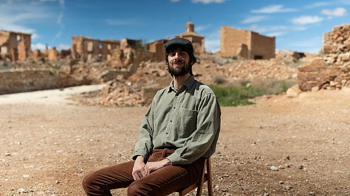 David Uclés y 'La península de las casas vacías'