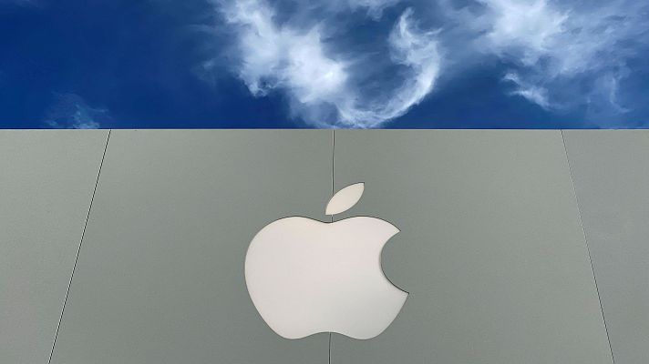 Telediario 1 - El negocio de Apple se ralentiza: sus ventas en China caen un 11% en seis meses
