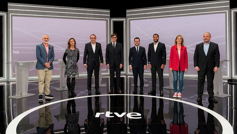 Los vetos cruzados entre los candidatos marcan el ecuador de la campaña catalana