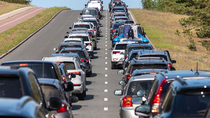 Telediario 1 - Exceso de turismo antes de tiempo