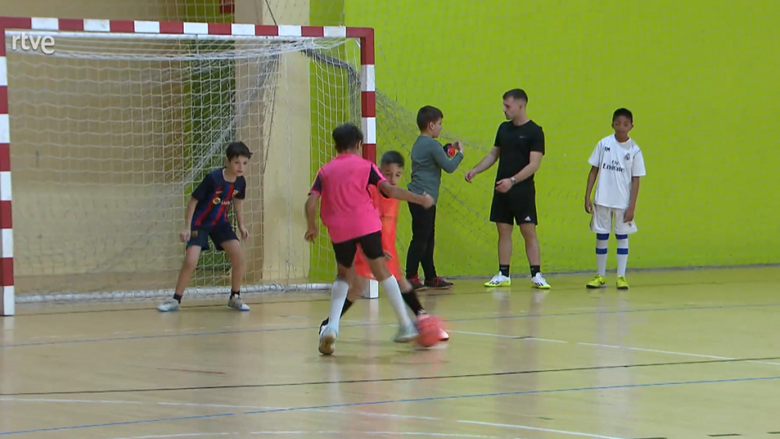 Concentración sub12 sub14 FEDS Futsal en Coslada (Madrid)