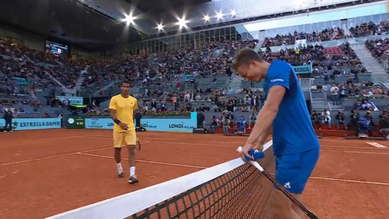 Una lesión de Lehecka deja a Auger Aliassime como finalista del Mutua Madrid Open