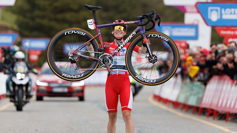 Demi Vollering gana la última etapa y la Vuelta femenina 2024 | Ver