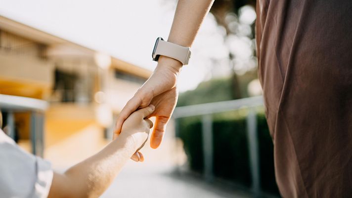 Aumentan las madres solteras por elección en España