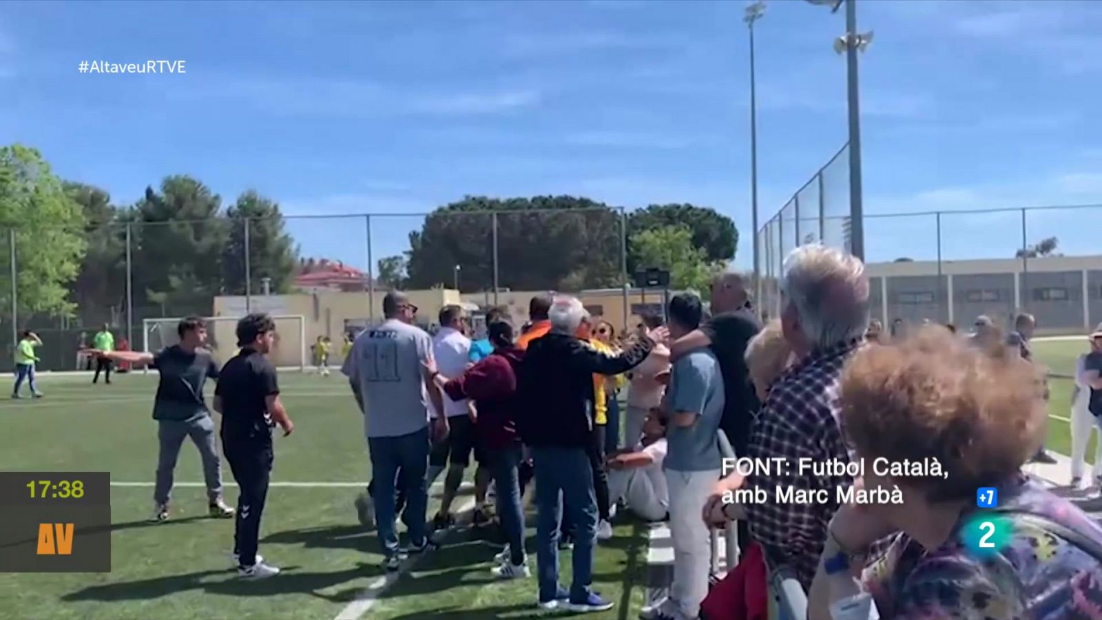 La violència als camps de futbol | L'altaveu - L'altaveu | Veure