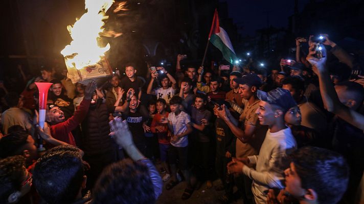 Telediario 2 - Hamás acepta la propuesta de Egipto y Catar de alto el fuego en Gaza e Israel responde que la estudiará