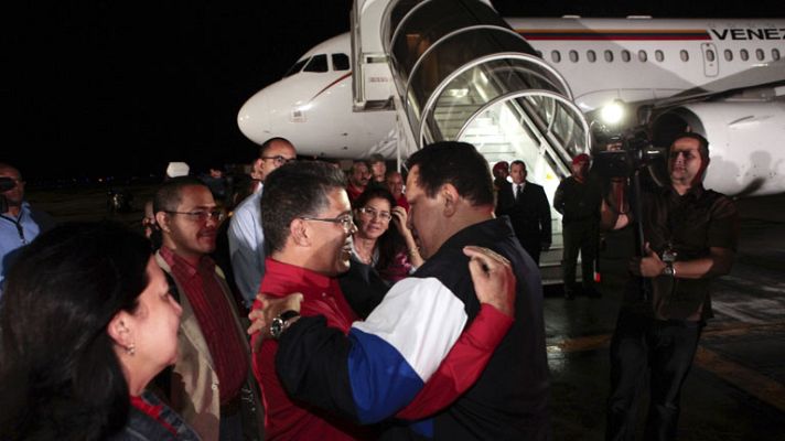 Informativo 24h - Maduro informa de que Chávez ha superado con éxito su cuarta operación de cáncer en Cuba