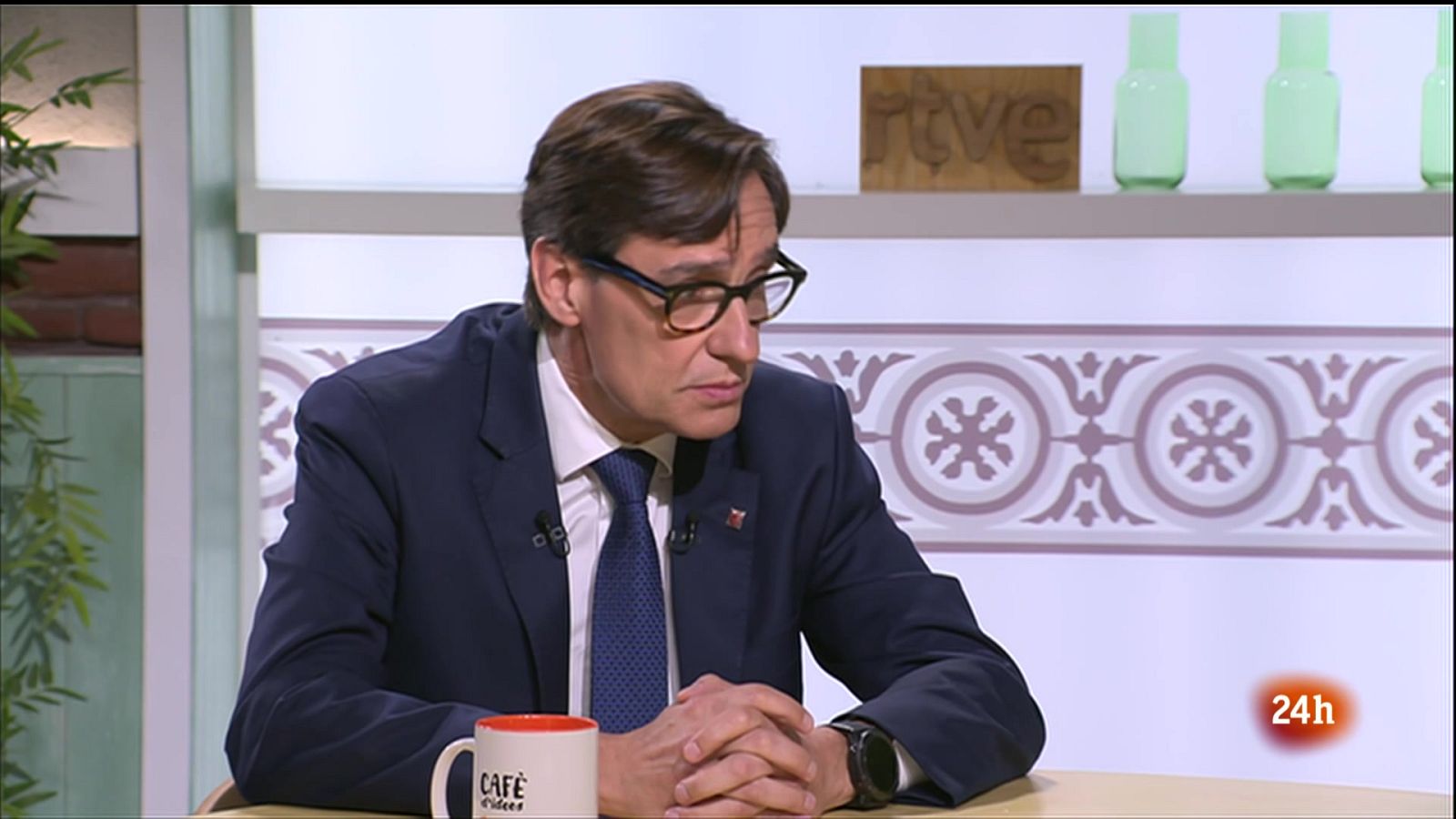 L'anunci del fitxatge de Trapero per part dels socialistes centra la jornada - El Vespre | Veure