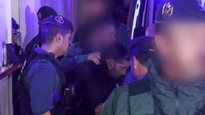 Telediario 1 - Giro en el 'caso Barbate': las claves del informe que descarta a los seis detenidos como los autores