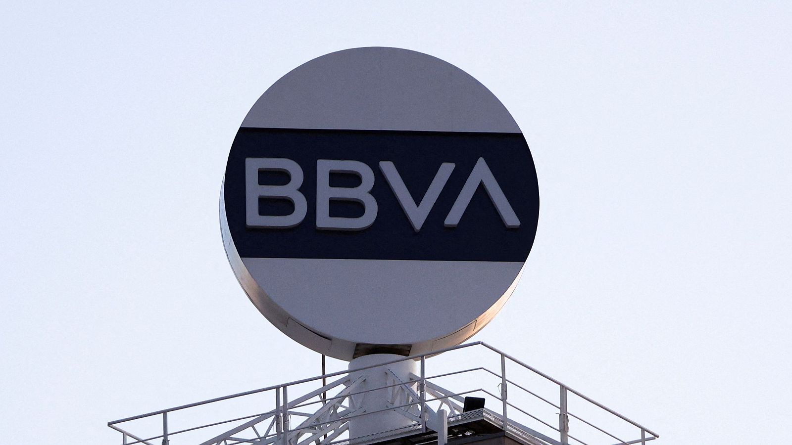 OPA de BBVA sobre Sabadell: el Gobierno rechaza la operación | Ver