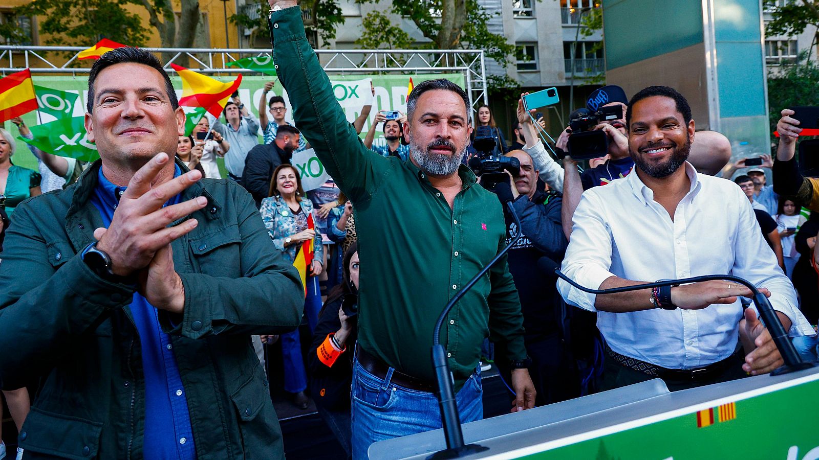 Macián (Vox): "No es creíble que el PP se pronuncie ahora sobre inmigración ilegal" - La noche en 24h | Ver