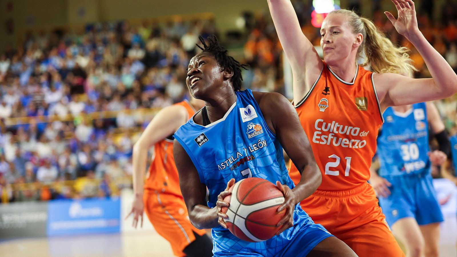 Mejores momentos del primer partido final Liga Endesa: Perfumerías Avenida - Valencia Basket