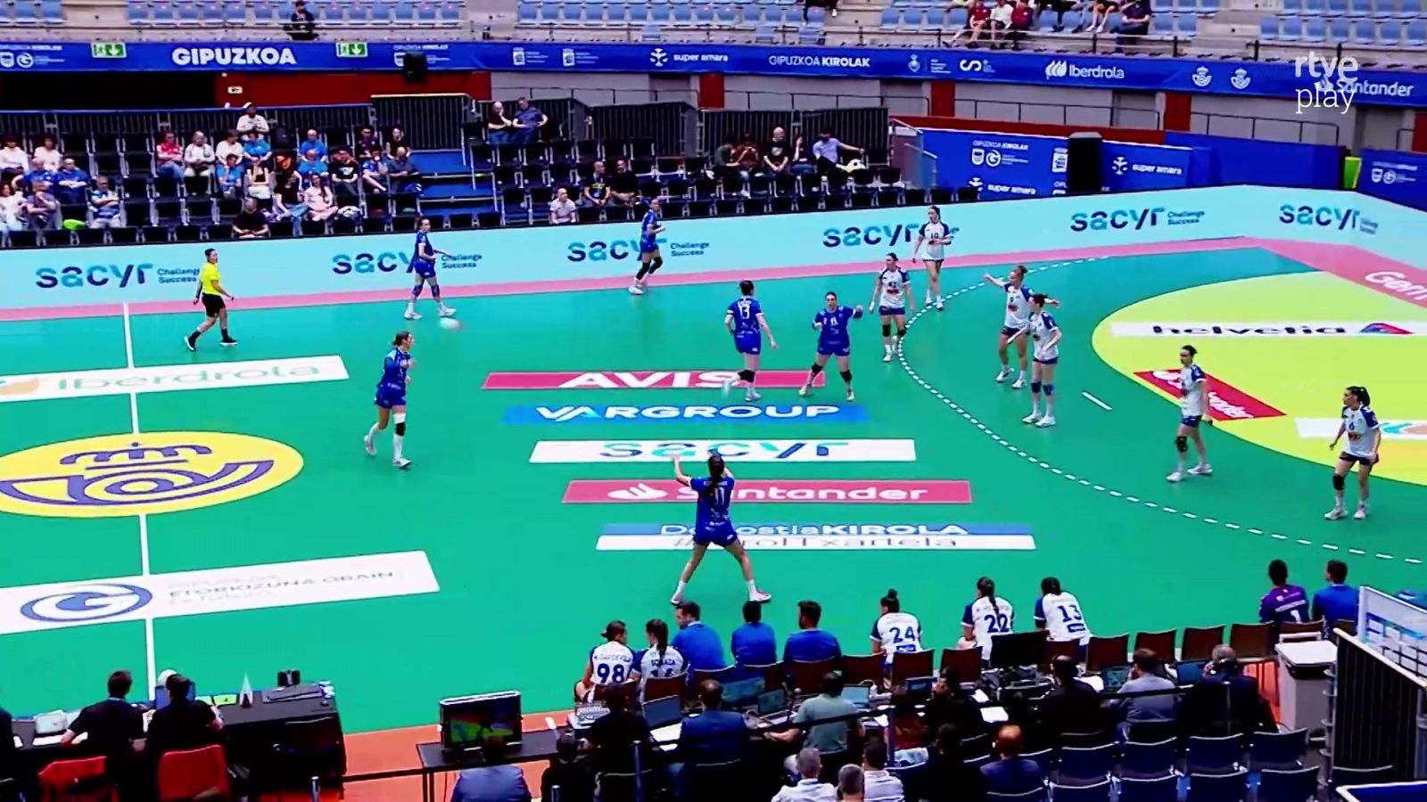 El BM Granollers, primer semifinalista de la Copa de la Reina de balonmano