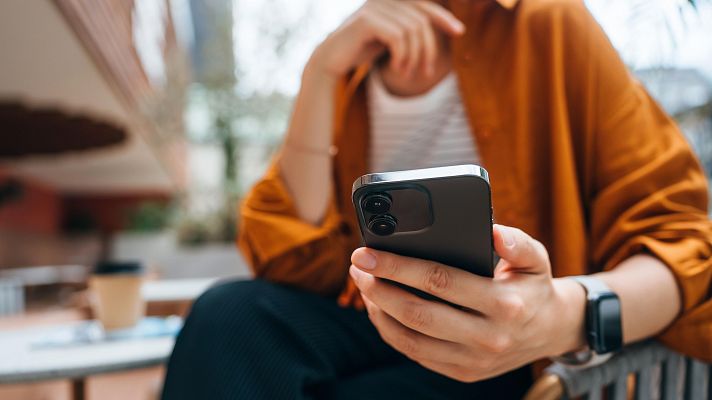 Telediario 2 - Los mensajes tóxicos y misóginos triunfan en la redes entre el público joven