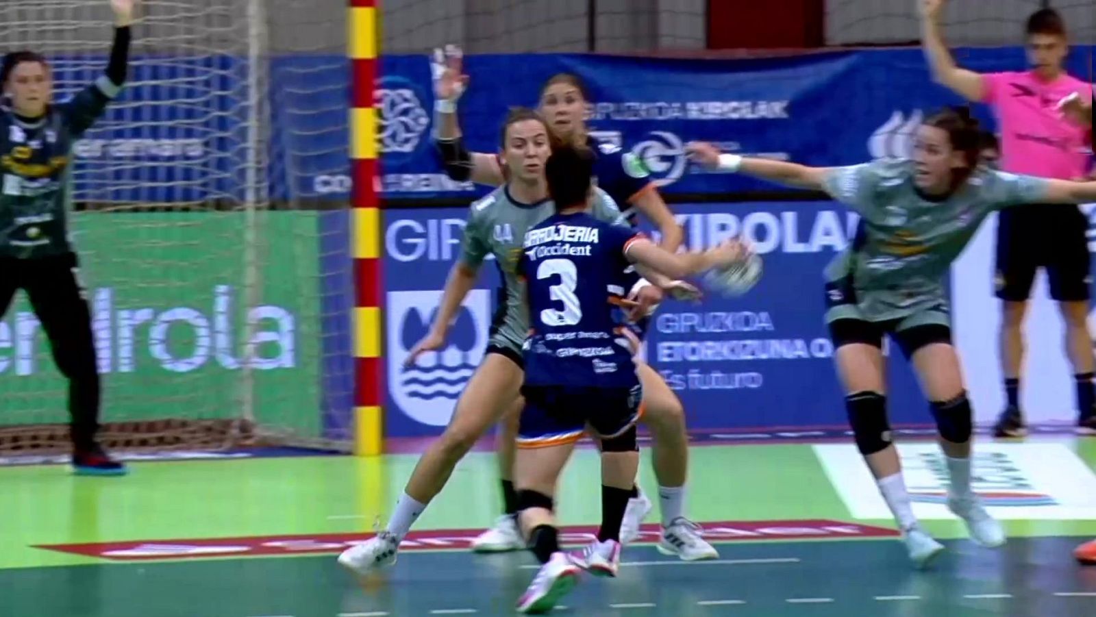 Balonmano - Copa de la Reina. 1/4 Final: Super Amara Bera Bera ...